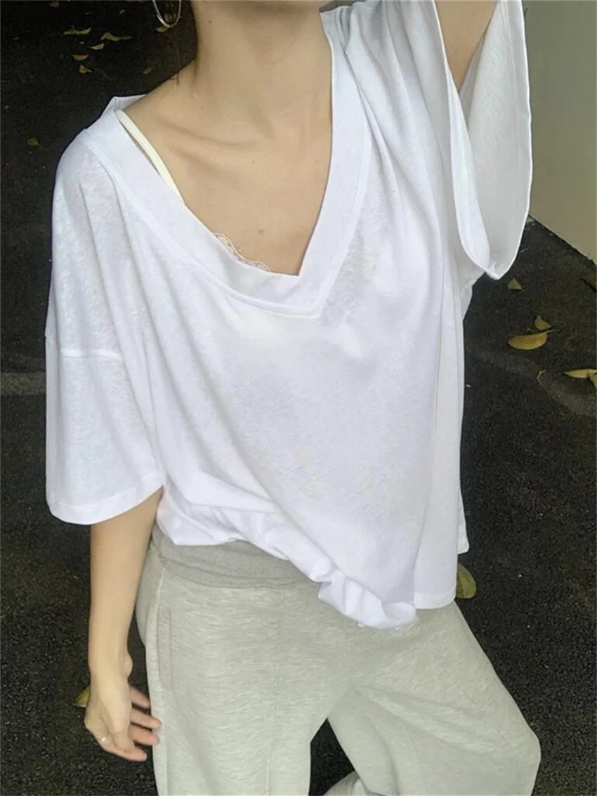 Alien Kitty White Loose T-Shirts Fashion Women V-Neck Casual Summer 2024 Mujer Office Lady New Daily Chic High Street Tees
Alien Kitty White Loose T-Shirts Fashion Women V-Neck Casual Summer 2024 Mujer Office Lady New Daily Chic High Street Tees