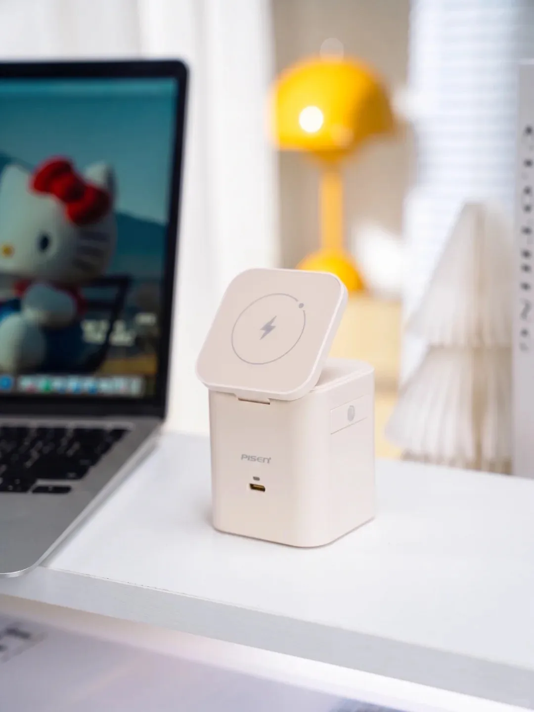 Pisen Magsafe StandBy 4-in-1 Wireless Magnetic Charging Station 30W Fast Charging+15W Wireless Charging Multi-functional Socket
Pisen Magsafe StandBy 4-in-1 Wireless Magnetic Charging Station 30W Fast Charging+15W Wireless Charging Multi-functional Socket