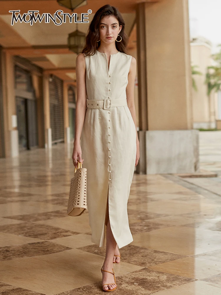 TWOTWINSTYLE Patchwork Belt Dresses For Women V Neck Sleeveless High Waist Tunic Solid Spliced Button Dress Female Fashion 2023
TWOTWINSTYLE Patchwork Belt Dresses For Women V Neck Sleeveless High Waist Tunic Solid Spliced Button Dress Female Fashion 2023
