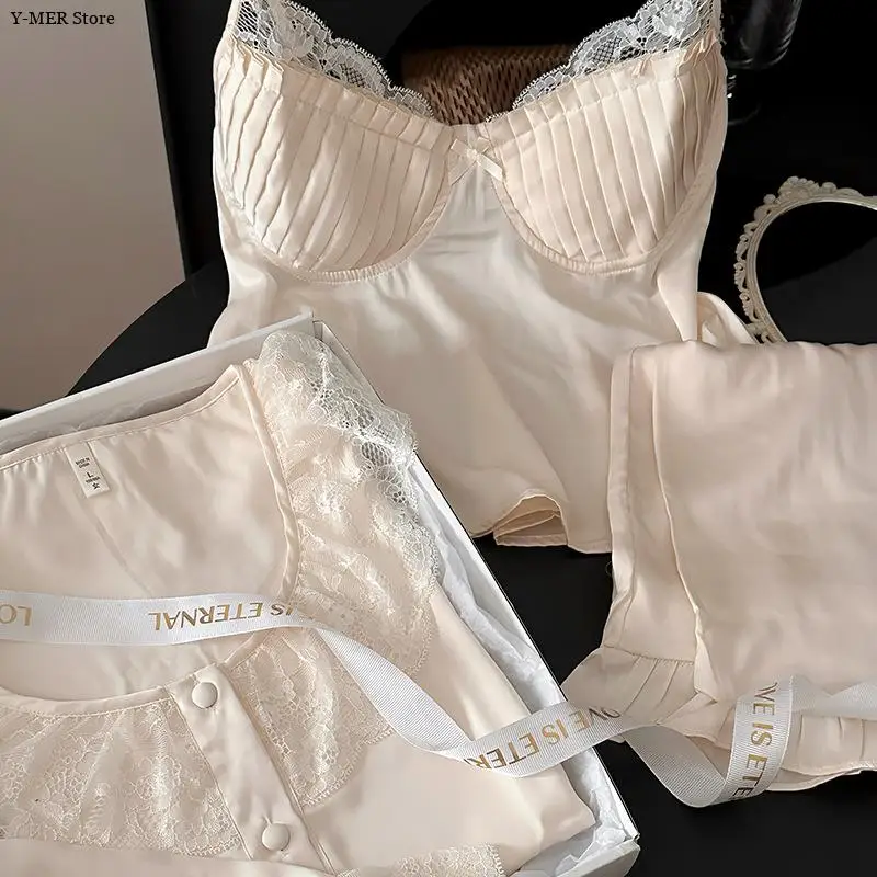 2025 New Homewear Lady's Pajamas Set 3 Pieces Loungewear Vintage Princess Style Sleepwear Nightgown Sleeveless Top&pants Outwear
2025 New Homewear Lady's Pajamas Set 3 Pieces Loungewear Vintage Princess Style Sleepwear Nightgown Sleeveless Top&pants Outwear
