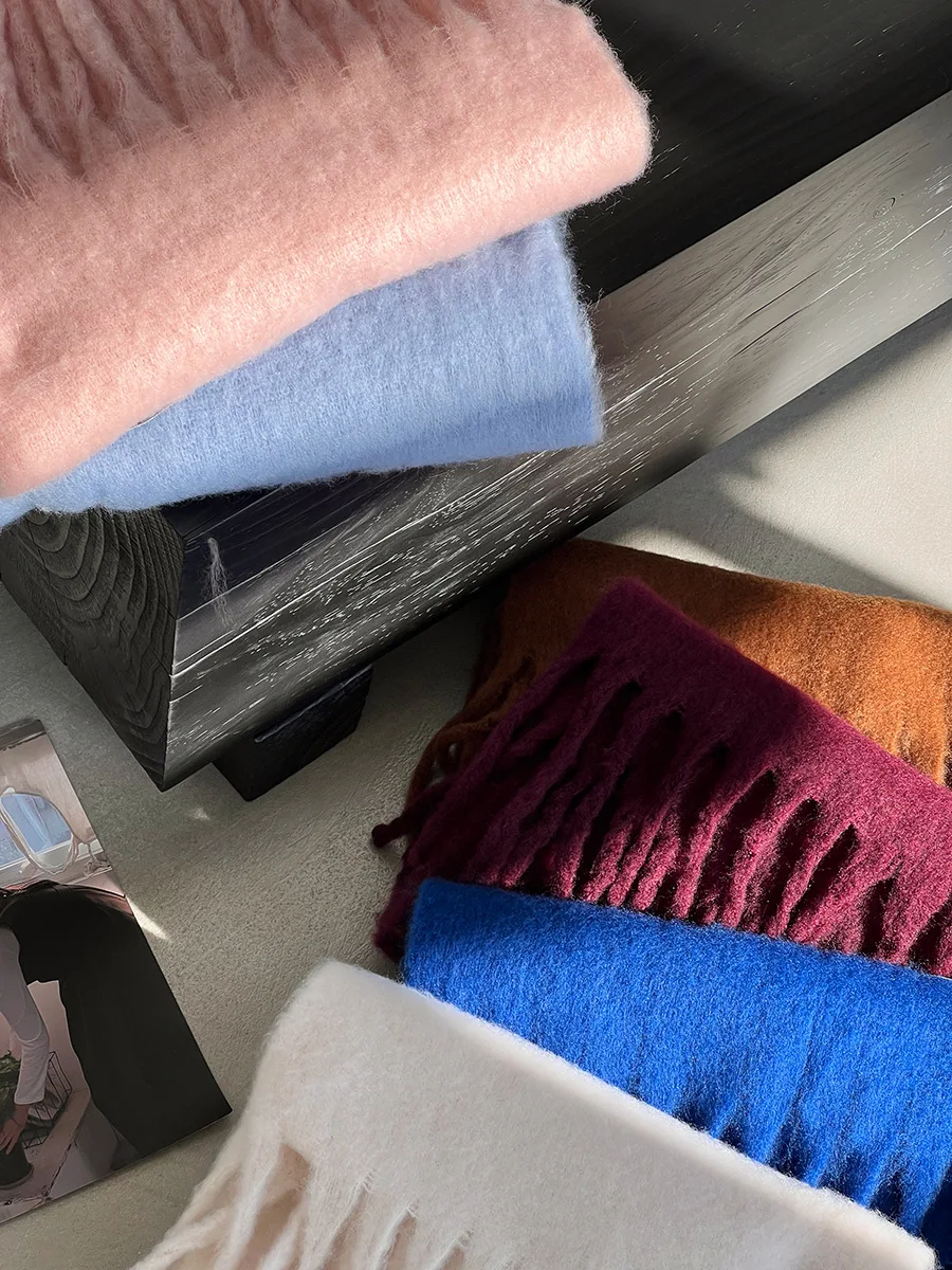 Корейский большой шарф с кисточками, женский зимний теплый однотонный длинный свитер свека для пары, теплый мягкий полиэстер
Корейский большой шарф с кисточками, женский зимний теплый однотонный длинный свитер свека для пары, теплый мягкий полиэстер