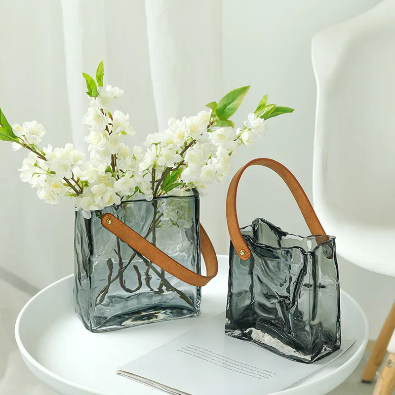 Light Luxury and Simple Handheld Glass Wrapped Vase Aquatic Flower Arrangement Bedroom Decoration and Decoration
Light Luxury and Simple Handheld Glass Wrapped Vase Aquatic Flower Arrangement Bedroom Decoration and Decoration