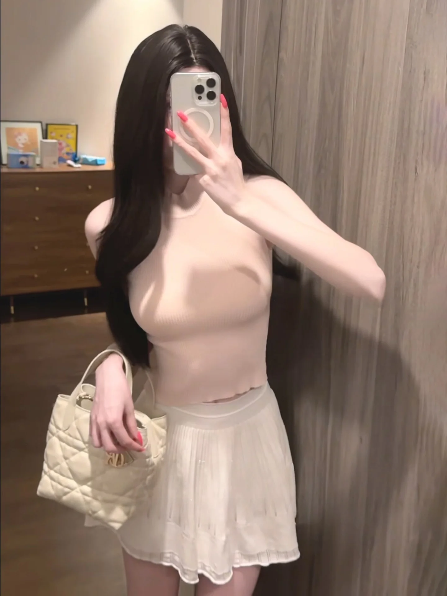Korean Style Pure Desire Knitted Set Women's Half High Collar Sleeveless Vest Hollow out A-Line Skirt Two-Piece Suit
Korean Style Pure Desire Knitted Set Women's Half High Collar Sleeveless Vest Hollow out A-Line Skirt Two-Piece Suit