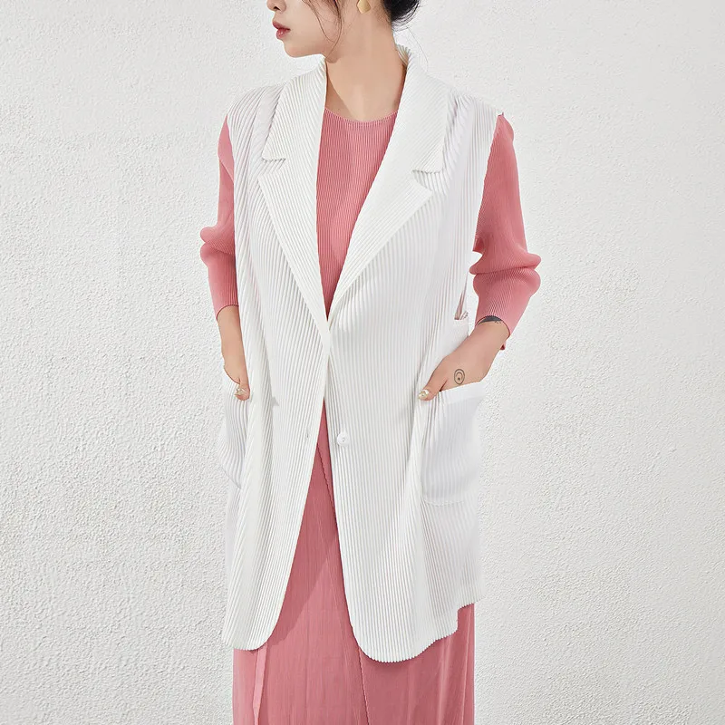Vest For Women Casual Spring And Autumn Fashion Simple Solid Colour Stretch Miyake Pleated Notched Collar Coat
Vest For Women Casual Spring And Autumn Fashion Simple Solid Colour Stretch Miyake Pleated Notched Collar Coat