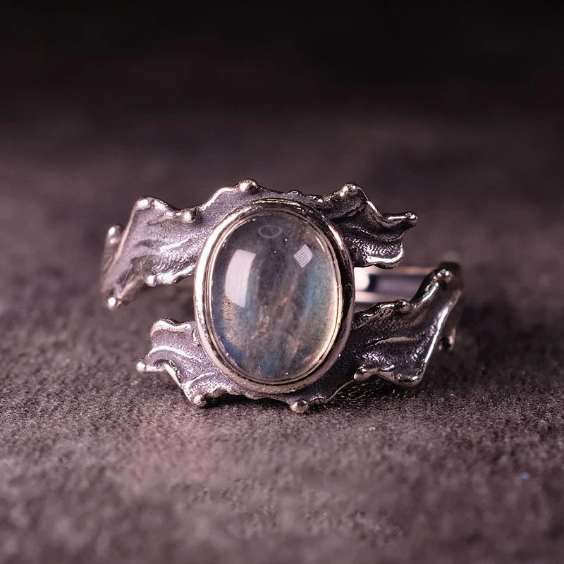 Hip Hop style 925 silver inlaid blue moonlight stone rings for women exquisite and fashion crystal ring wedding jewelry
Hip Hop style 925 silver inlaid blue moonlight stone rings for women exquisite and fashion crystal ring wedding jewelry
