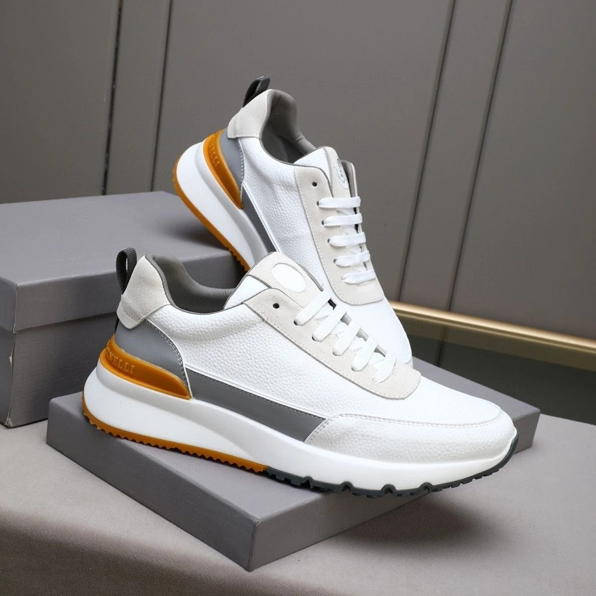 2025 Men's Elevator Breathable Comfortable Black Low-Top Retro-style Daily Casual Running Shoes
2025 Men's Elevator Breathable Comfortable Black Low-Top Retro-style Daily Casual Running Shoes