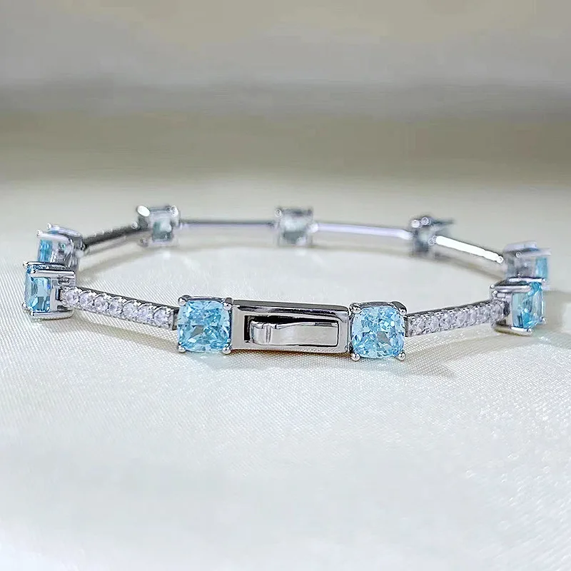 2023 New S925 Silver Imported High Carbon Diamond * Sea Blue Ice Flower Cut Bracelet Women's Simple and Exquisite
2023 New S925 Silver Imported High Carbon Diamond * Sea Blue Ice Flower Cut Bracelet Women's Simple and Exquisite
