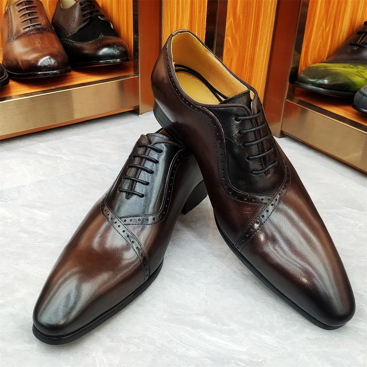 Luxury Men's Oxford Leather Dress Shoes Lace-Up Casual Business Fashion Carved Shoes for Wedding Party Office Higher Quality
Luxury Men's Oxford Leather Dress Shoes Lace-Up Casual Business Fashion Carved Shoes for Wedding Party Office Higher Quality