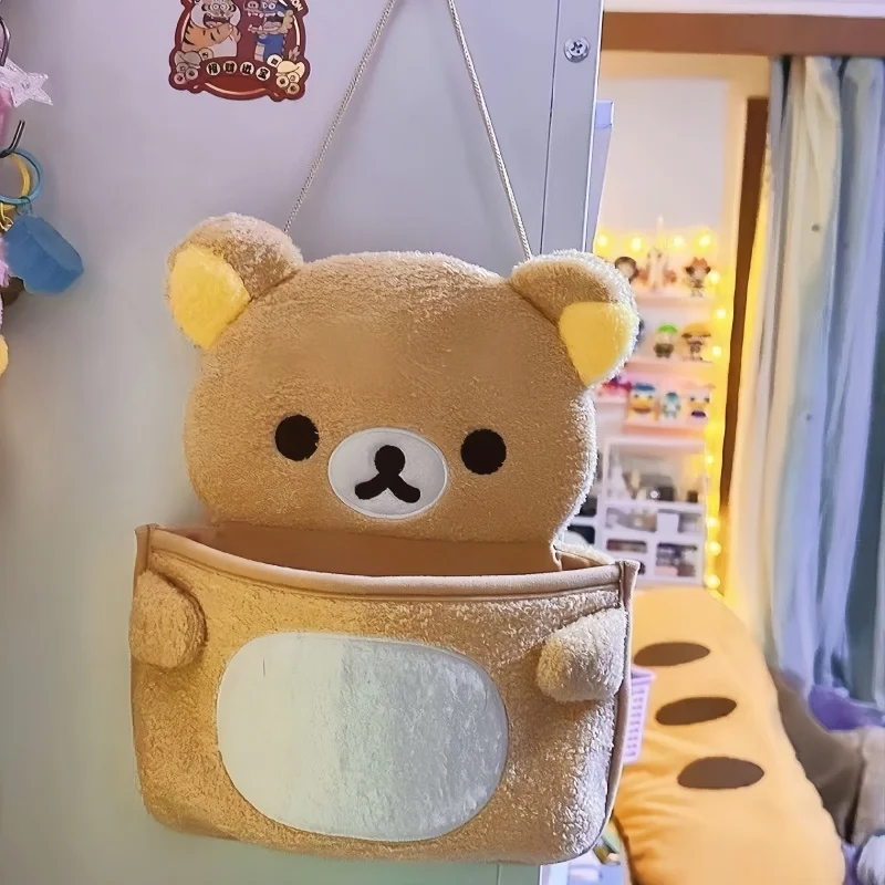 Новая настенная подвесная сумка Rilakkuma с рисунком Relaxbear Brother, подвесная на дверь, большая вместимость, кавайное студенческое общежитие, хранение мелочей 
Новая настенная подвесная сумка Rilakkuma с рисунком Relaxbear Brother, подвесная на дверь, большая вместимость, кавайное студенческое общежитие, хранение мелочей