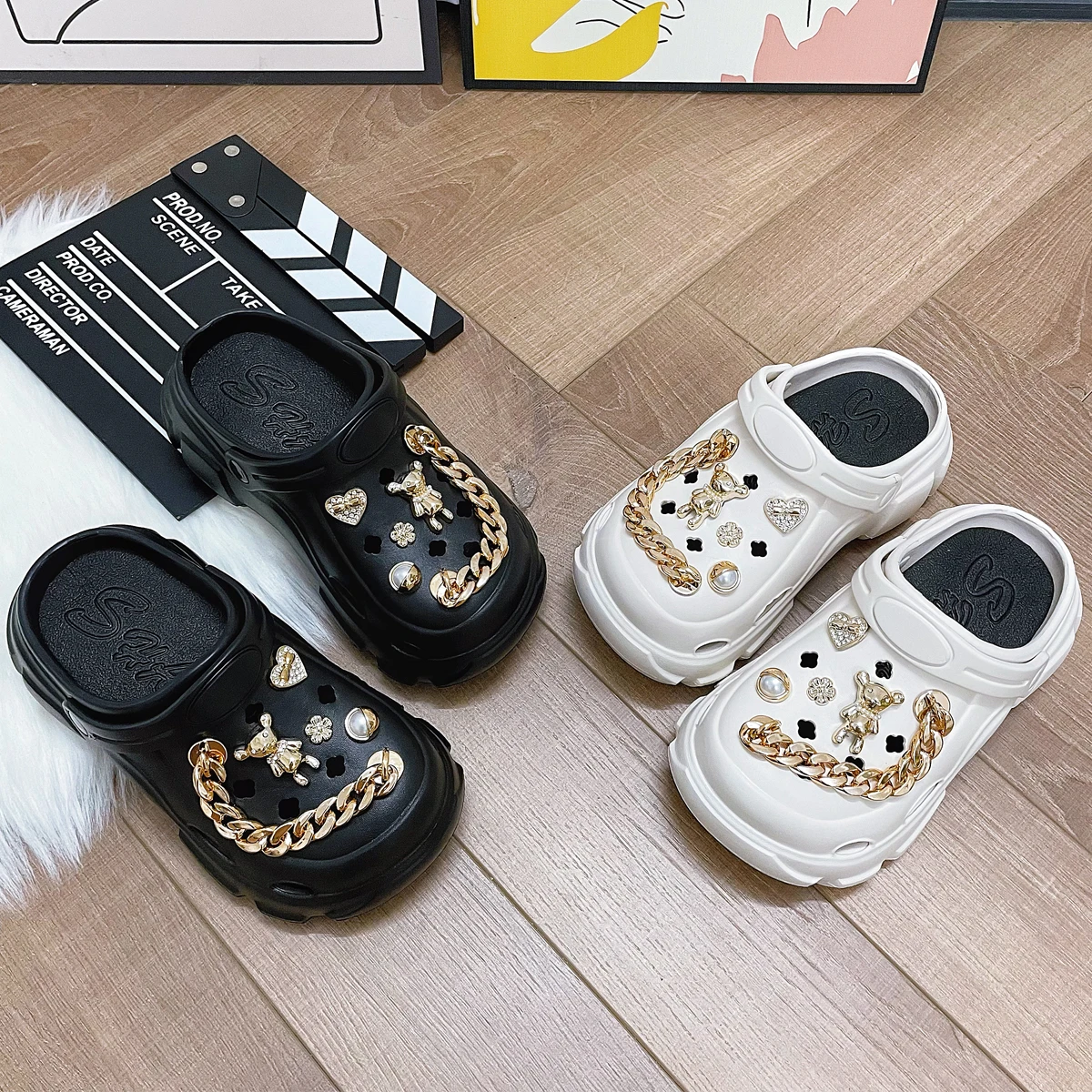 New Fashionable and Versatile Cartoon Golden Bear Hole Shoes with Soft Soles, Non-Slip Closed-Toe Sandals for Boys and Girls, Model 606
New Fashionable and Versatile Cartoon Golden Bear Hole Shoes with Soft Soles, Non-Slip Closed-Toe Sandals for Boys and Girls, Model 606