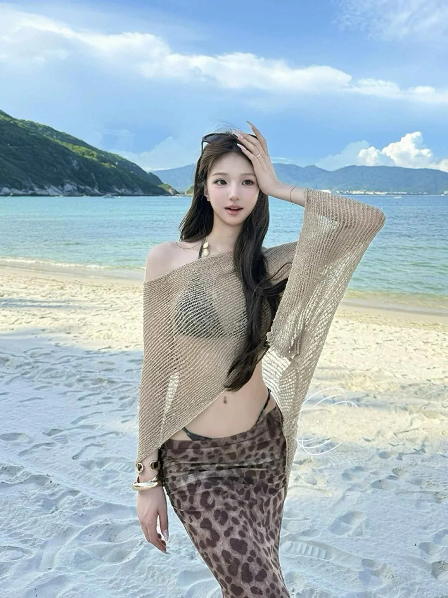 Сексуальный вязаный комплект из двух предметов с вырезами: накидка-бикини и саронг для пляжного отдыха, модный аксессуар для девушек
Сексуальный вязаный комплект из двух предметов с вырезами: накидка-бикини и саронг для пляжного отдыха, модный аксессуар для девушек