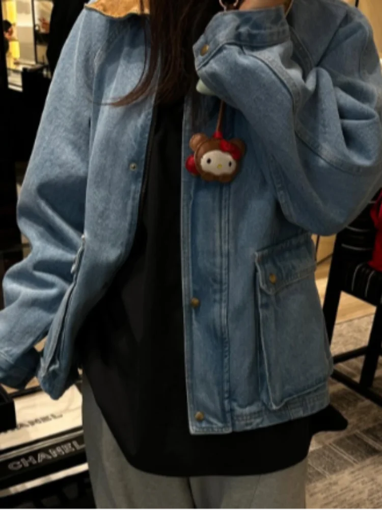 Casual Lady Chic Denim Jacket Women Retro Fashion Round Neck Short Ingle Button Loose Commute Coats 2026 Spring Street Coat
Casual Lady Chic Denim Jacket Women Retro Fashion Round Neck Short Ingle Button Loose Commute Coats 2026 Spring Street Coat