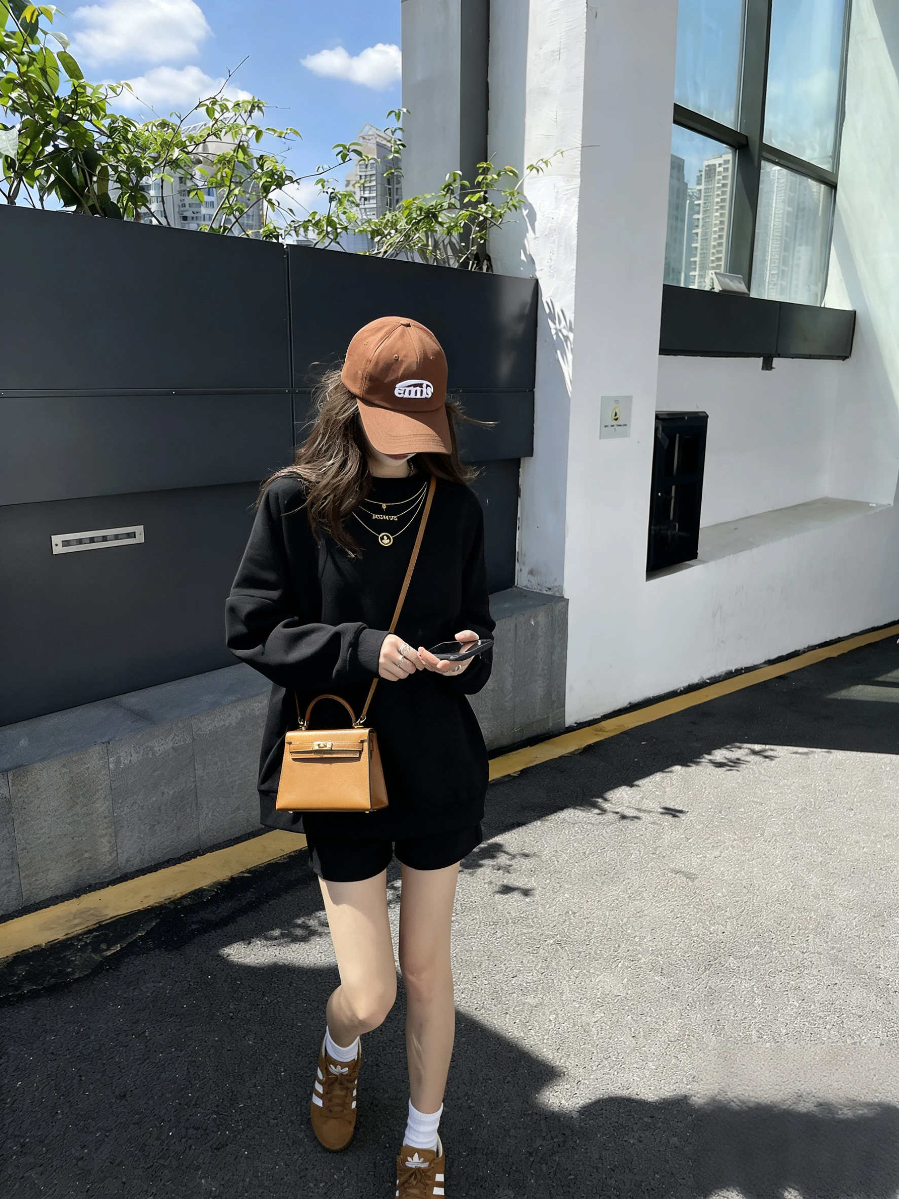 HADTOFOUR Women's Casual Loose Fit Sweatshirt Shorts Set Comfortable Breathable Cotton Blend Two-Piece Outfit Korean Style
HADTOFOUR Women's Casual Loose Fit Sweatshirt Shorts Set Comfortable Breathable Cotton Blend Two-Piece Outfit Korean Style