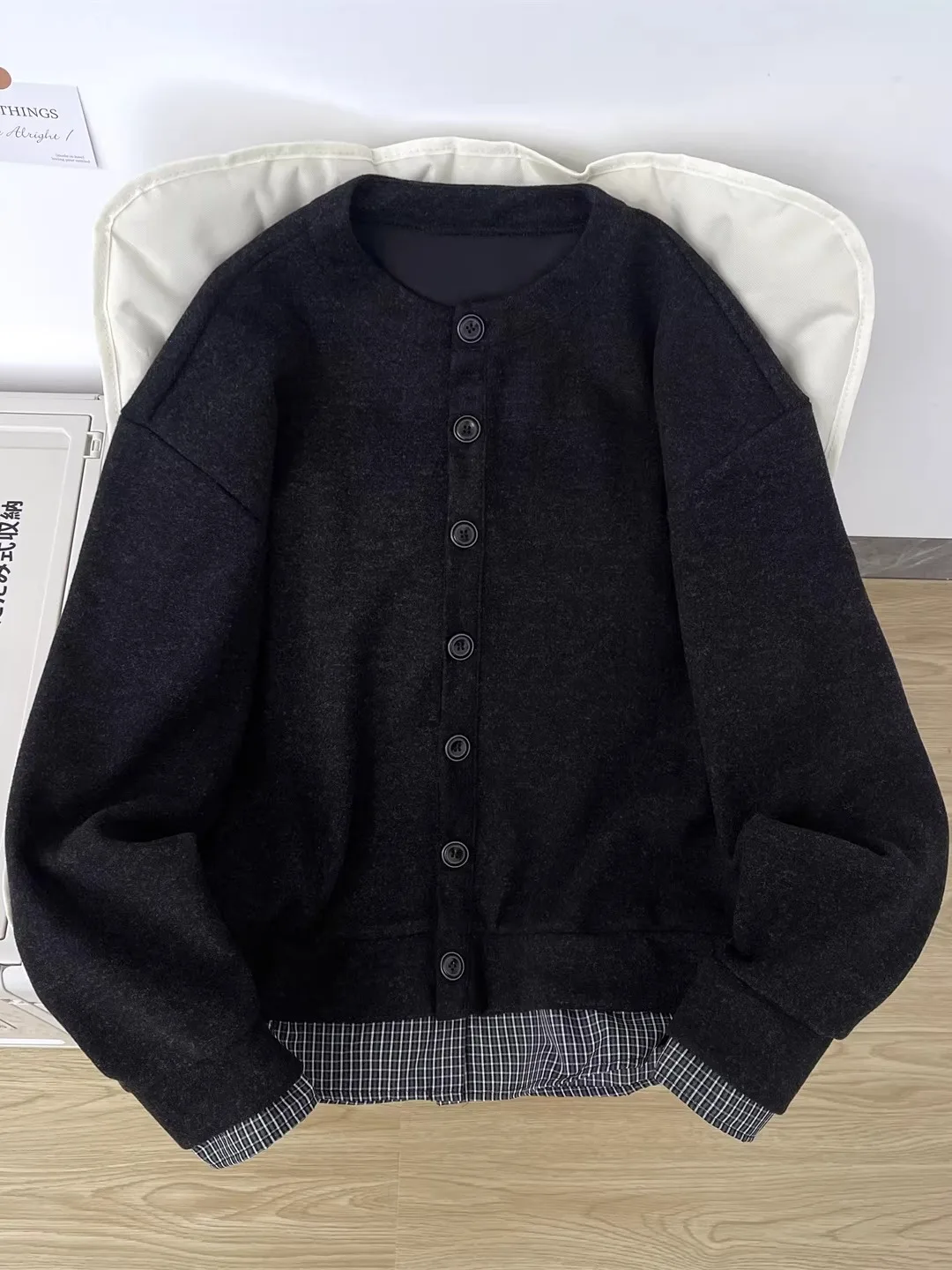 American Sle Warmth Knitted Sweater Coat Loose Fit Fake Two-Piece Open Cardigan for Men And Women Autumn Winter Faion Brand
American Sle Warmth Knitted Sweater Coat Loose Fit Fake Two-Piece Open Cardigan for Men And Women Autumn Winter Faion Brand