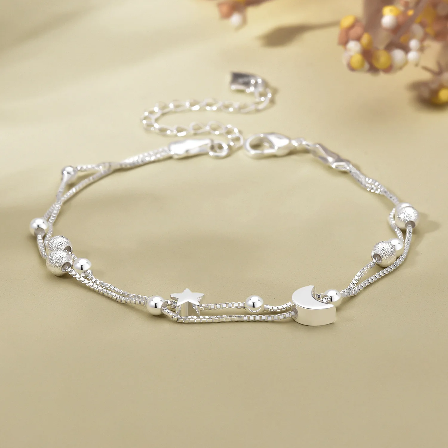 925 Sterling Silver Luxury Jewelry Ball Moon Chain Women's Hand Bracelets Wedding Engagement Accessories Wholesale Argent 925
925 Sterling Silver Luxury Jewelry Ball Moon Chain Women's Hand Bracelets Wedding Engagement Accessories Wholesale Argent 925