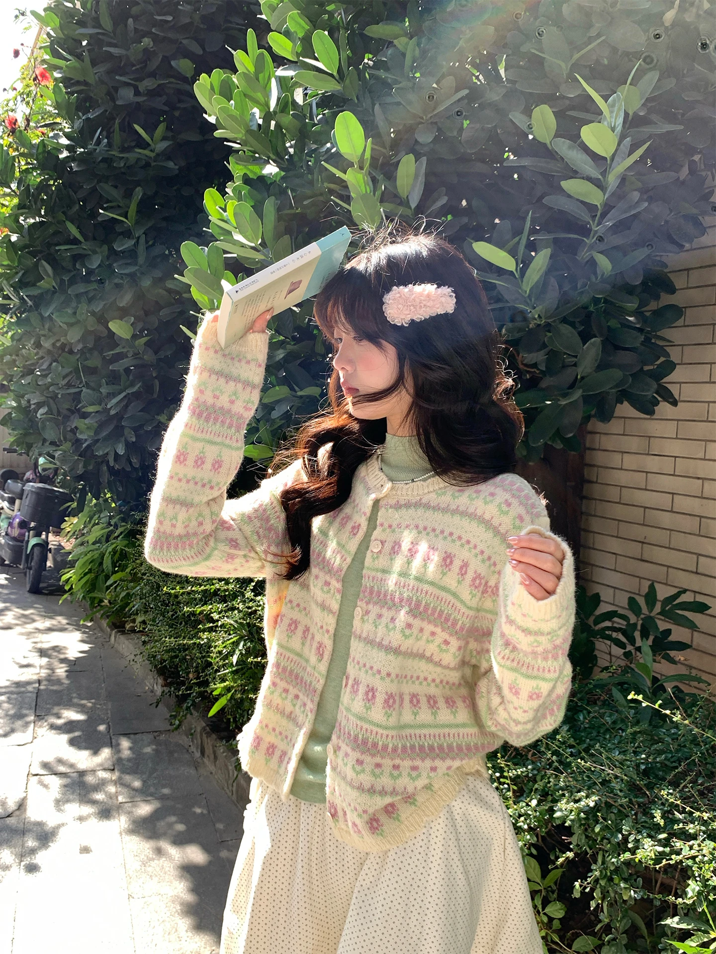 Новая модель: Вязаный кардиган Holli Korean Sle с круглым вырезом, узором Fair Isle, на одной пуговице, универсальный, для ранней весны
Новая модель: Вязаный кардиган Holli Korean Sle с круглым вырезом, узором Fair Isle, на одной пуговице, универсальный, для ранней весны