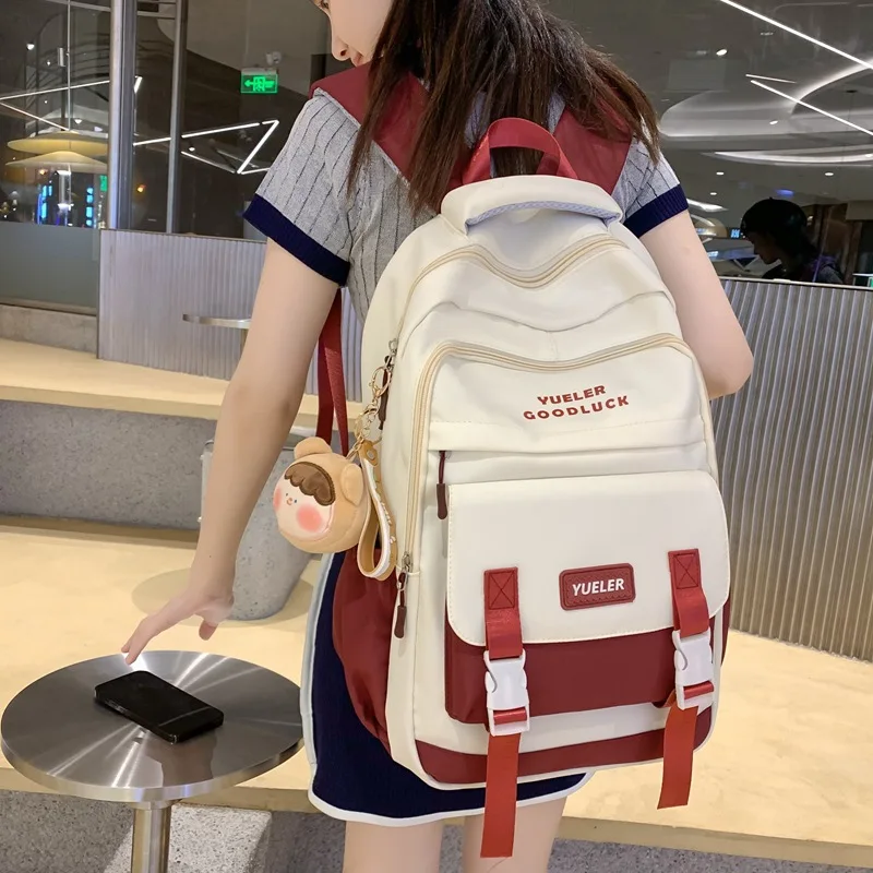 Новый мягкий цветной школьный рюкзак для девочек в студенческом стиле, корейская версия, простой рюкзак с буквами для учащихся начальной и средней школы
Новый мягкий цветной школьный рюкзак для девочек в студенческом стиле, корейская версия, простой рюкзак с буквами для учащихся начальной и средней школы