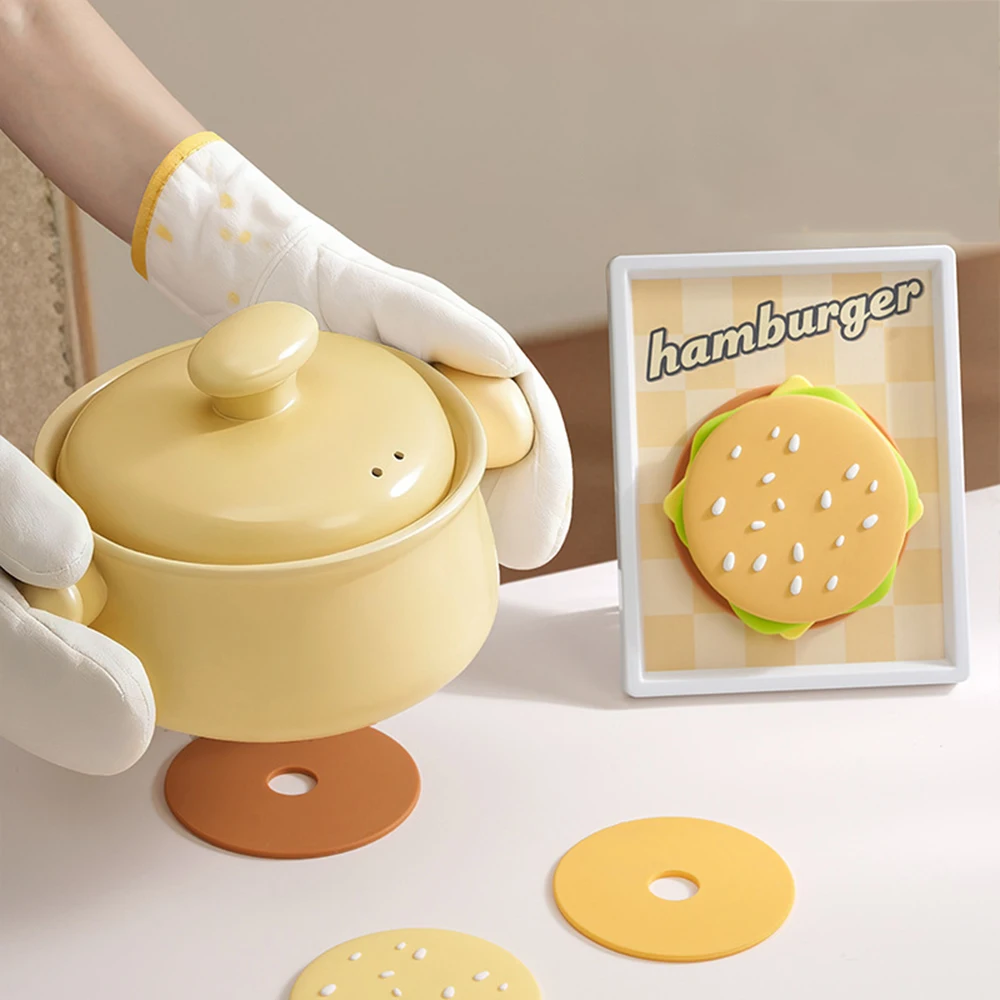 Cute Burger Silicone Coaster Set Magnetic Stackable Heat Resistant Anti-scald Cup Pad with Photo Frame Storage for Kitchen Decor
Cute Burger Silicone Coaster Set Magnetic Stackable Heat Resistant Anti-scald Cup Pad with Photo Frame Storage for Kitchen Decor