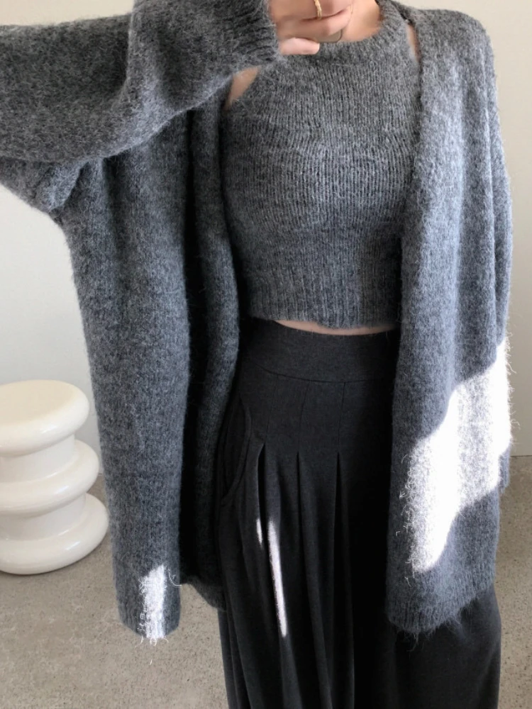 Korobov Ins Lazy Halter Waistcoat Sweater Women Knit Vest Soft Long Cardigan Korean Fashion Coat Lantern Sleeve Two-piece Set
Korobov Ins Lazy Halter Waistcoat Sweater Women Knit Vest Soft Long Cardigan Korean Fashion Coat Lantern Sleeve Two-piece Set