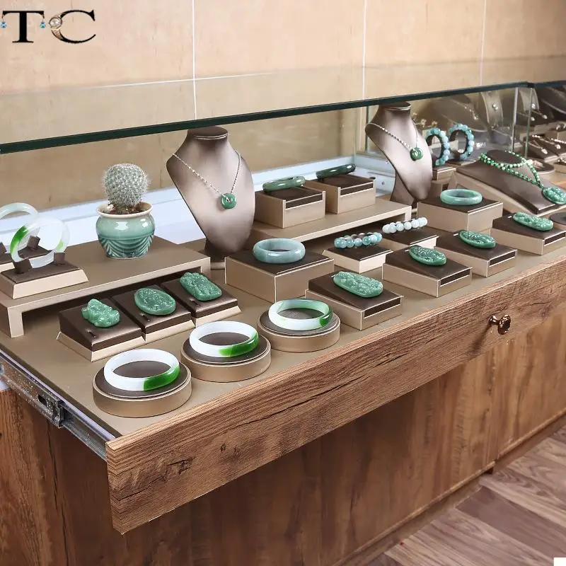 Реквизит для демонстрации ювелирных изделий Коричневый браслет из матовой кожи Подвеска Кольцо Серьги Ожерелье Стенд для хранения ювелирных изделий Стенд для демонстрации ювелирных изделий
Реквизит для демонстрации ювелирных изделий Коричневый браслет из матовой кожи Подвеска Кольцо Серьги Ожерелье Стенд для хранения ювелирных изделий Стенд для демонстрации ювелирных изделий