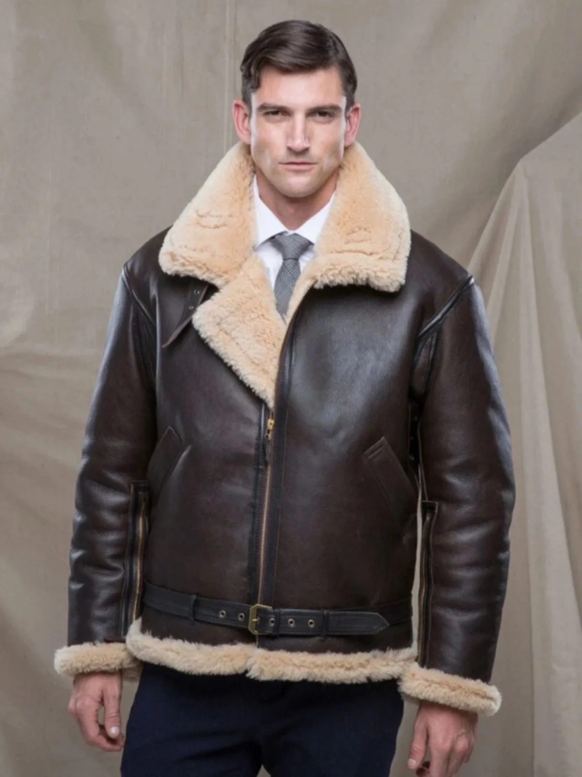 Retro Large Size Men's Winter New Faux Fur Leather Jaet Long Sve PU Coat Simplici Sle Zipper Closure Metal Decorations
Retro Large Size Men's Winter New Faux Fur Leather Jaet Long Sve PU Coat Simplici Sle Zipper Closure Metal Decorations