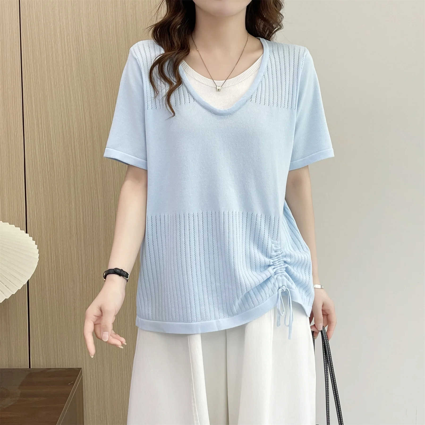 2026 Summer Plus Size Knit T-shirt Fake Two Piece Color Block Hollow Out Drawstring Short Sleeve Fashion Tops For Ladies 2625
2026 Summer Plus Size Knit T-shirt Fake Two Piece Color Block Hollow Out Drawstring Short Sleeve Fashion Tops For Ladies 2625