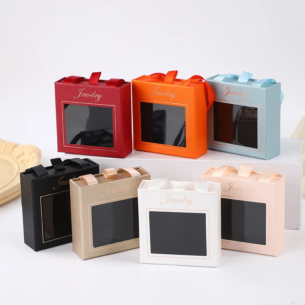 Кольца, серьги, ожерелье, коробка, изысканный ящик для ювелирных изделий, органайзер для ювелирных изделий, чехол с бархатной подкладкой, портативная шкатулка для драгоценностей для подарка
Кольца, серьги, ожерелье, коробка, изысканный ящик для ювелирных изделий, органайзер для ювелирных изделий, чехол с бархатной подкладкой, портативная шкатулка для драгоценностей для подарка