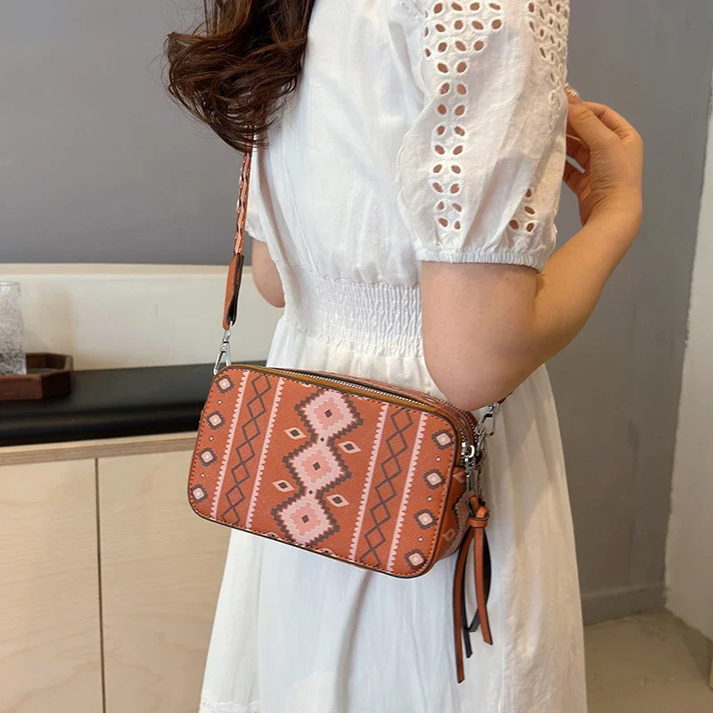 Luxury Women Elegant Fashion Leather Shoulder Bag High End Tote Handbag Daily Practical Crossbody Style For Ladies
Luxury Women Elegant Fashion Leather Shoulder Bag High End Tote Handbag Daily Practical Crossbody Style For Ladies