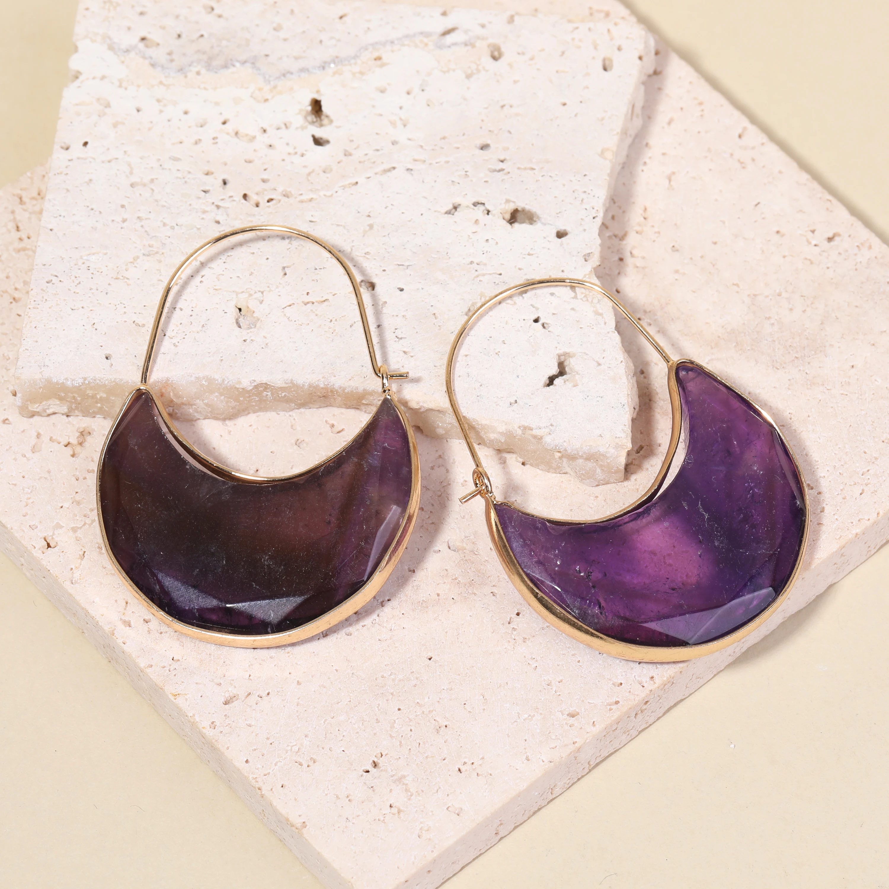 European And American Style Handbag Earrings Moon Shaped Woman Earrings Are Suitable For Women's Daily Versatile Jewelry
European And American Style Handbag Earrings Moon Shaped Woman Earrings Are Suitable For Women's Daily Versatile Jewelry