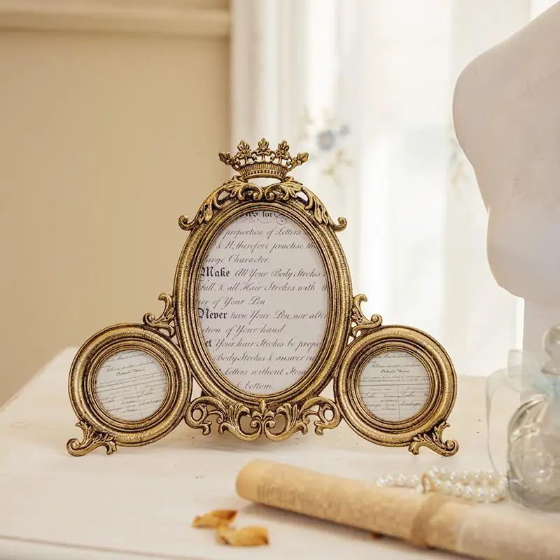 You can live in French alloy photo frame to set the table, high-end 5-inch combination desktop, gold crown retro
You can live in French alloy photo frame to set the table, high-end 5-inch combination desktop, gold crown retro