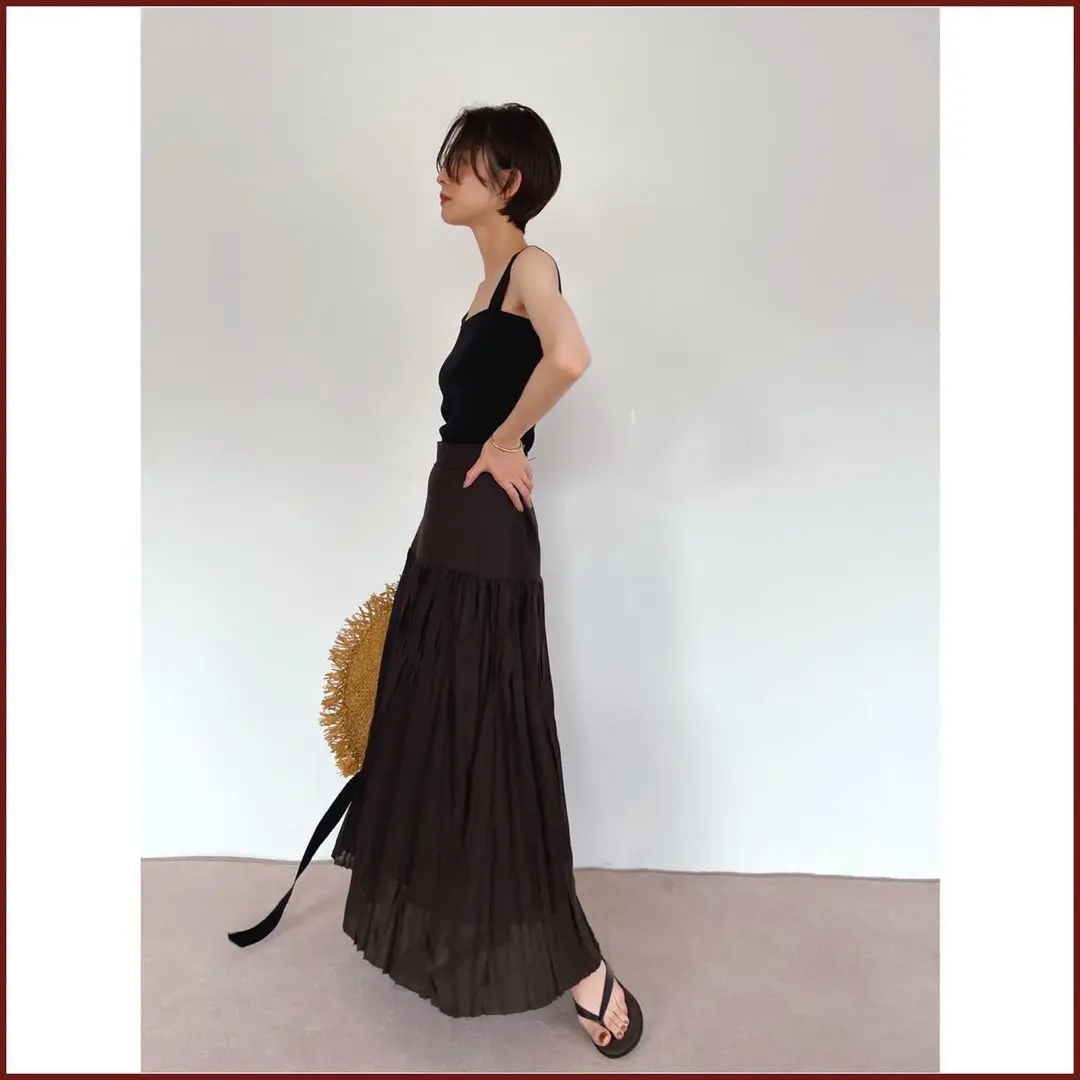 Gagarich Summer New Japanese Romantic Lazy Tencel Pleated Elastic Waist Skirt Comfortable Lightweight Vacation Long Skirts
Gagarich Summer New Japanese Romantic Lazy Tencel Pleated Elastic Waist Skirt Comfortable Lightweight Vacation Long Skirts