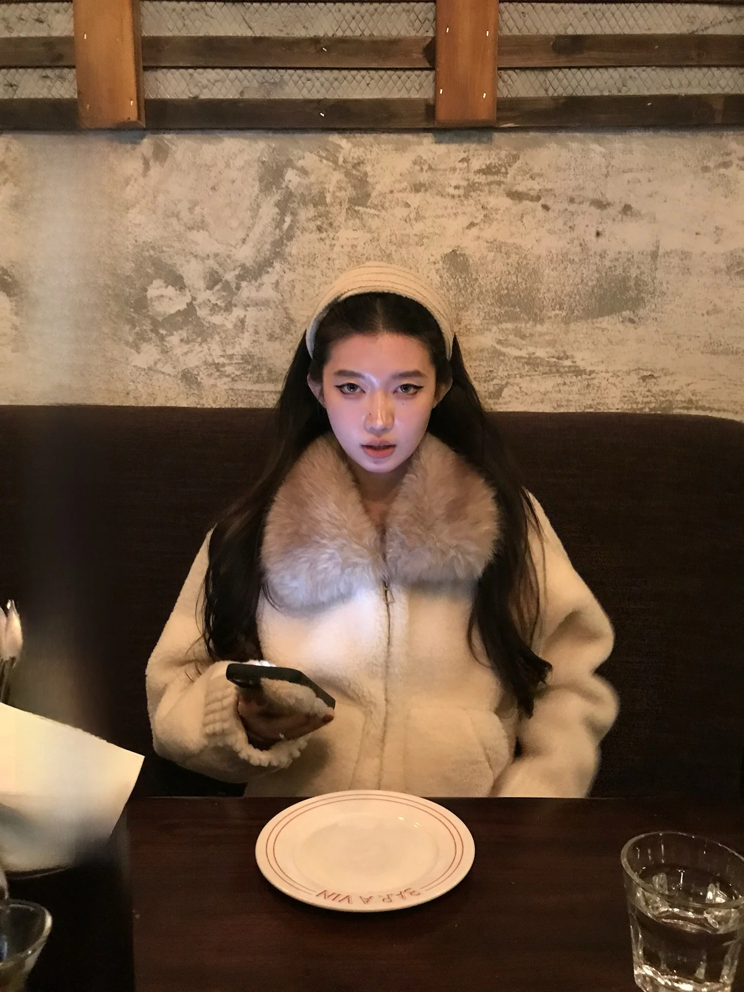 Экологичное женское зимнее пальто из искусственного меха, прямого кроя, в корейском стиле, с длинными рукавами, на молнии, без капюшона
Экологичное женское зимнее пальто из искусственного меха, прямого кроя, в корейском стиле, с длинными рукавами, на молнии, без капюшона