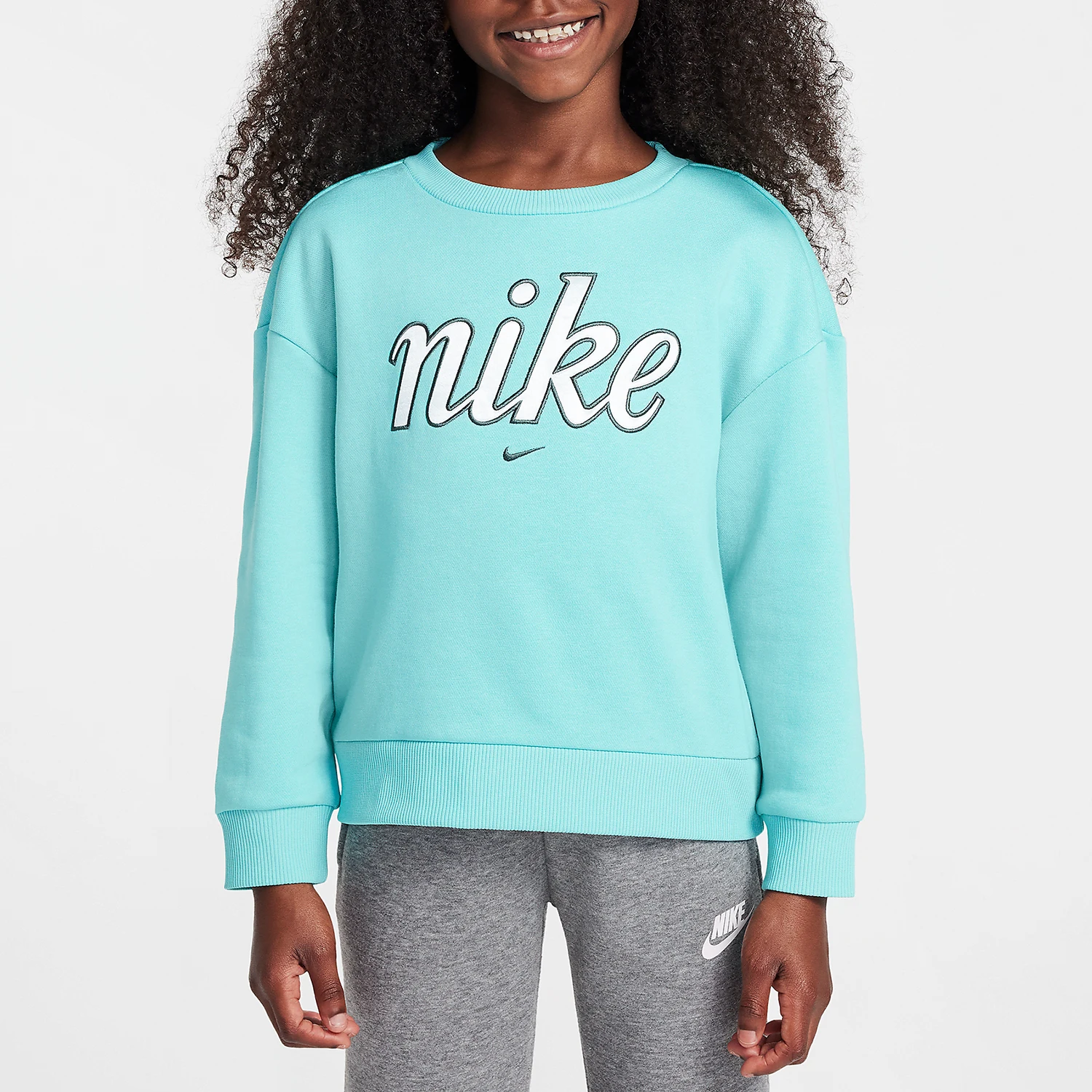 Nike official genuine 2024 new kids printed soft skin-friendly casual sweatshirt HQ7909-328
Nike official genuine 2024 new kids printed soft skin-friendly casual sweatshirt HQ7909-328