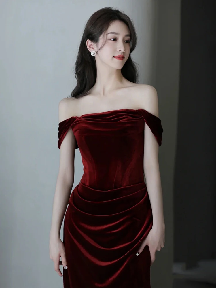 Red Velvet One oulder Wedding Dr Slimming Fi Tail Evening Gown for Wedding Engagement Parties Ele Simple Sle
Red Velvet One oulder Wedding Dr Slimming Fi Tail Evening Gown for Wedding Engagement Parties Ele Simple Sle