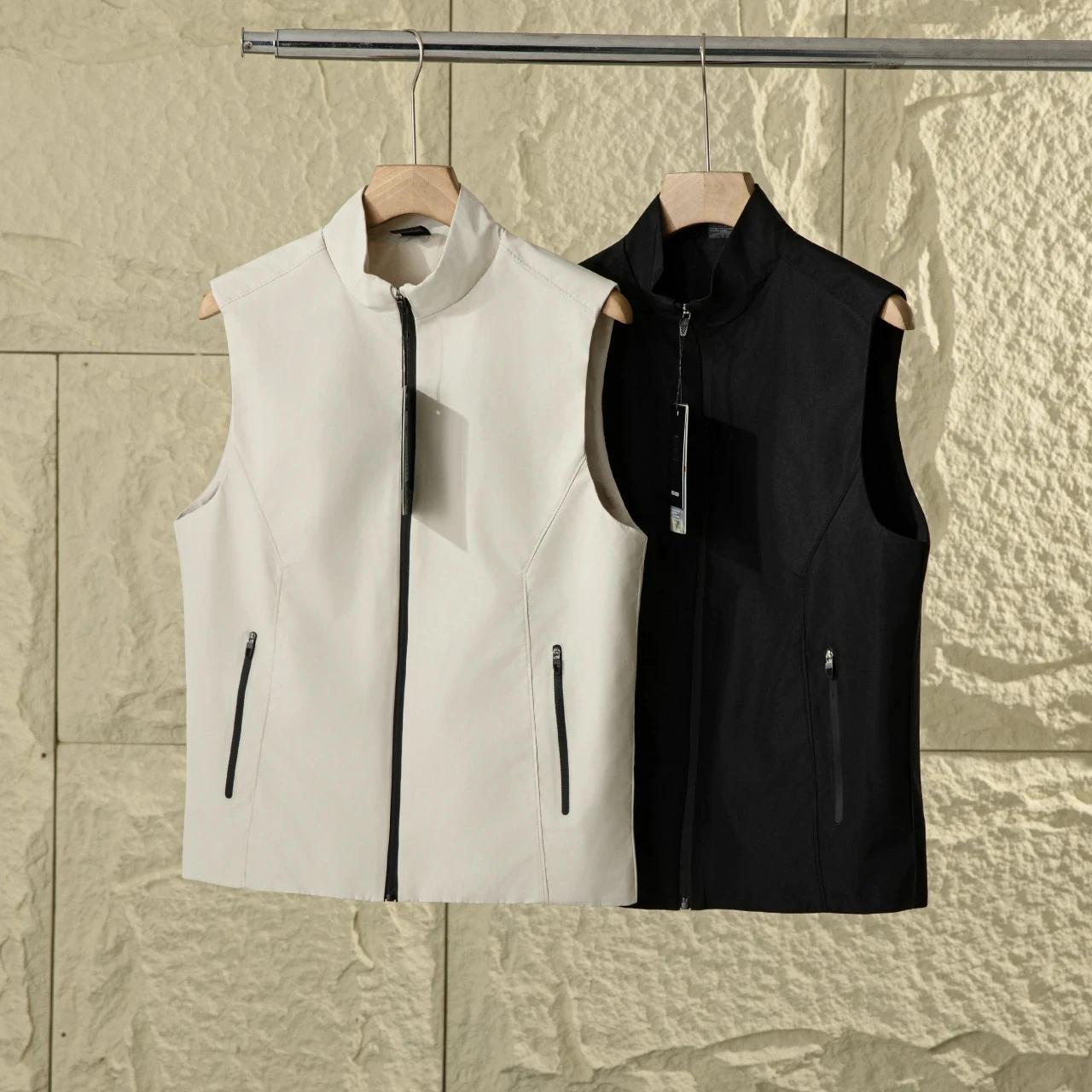 Lightweight Windproof Waterproof Golf Sportswear Vest Men's Casual Stand Collar Outdoor Leisure Functional Autumn Faion Cit...
Lightweight Windproof Waterproof Golf Sportswear Vest Men's Casual Stand Collar Outdoor Leisure Functional Autumn Faion Cit...