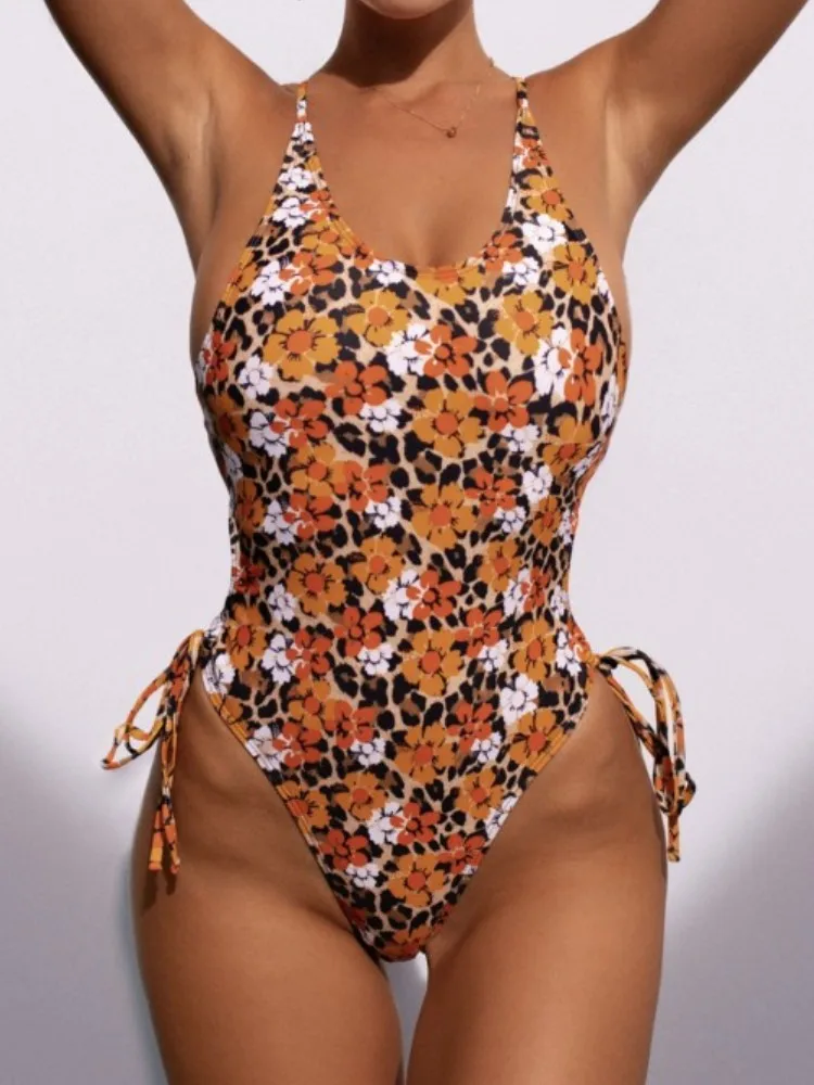 Swimming Suit Woman 2024 Women Bikini Print Swimsuit Backless Sexy One-Piece Strap Hot Spring Swimwear S-L
Swimming Suit Woman 2024 Women Bikini Print Swimsuit Backless Sexy One-Piece Strap Hot Spring Swimwear S-L