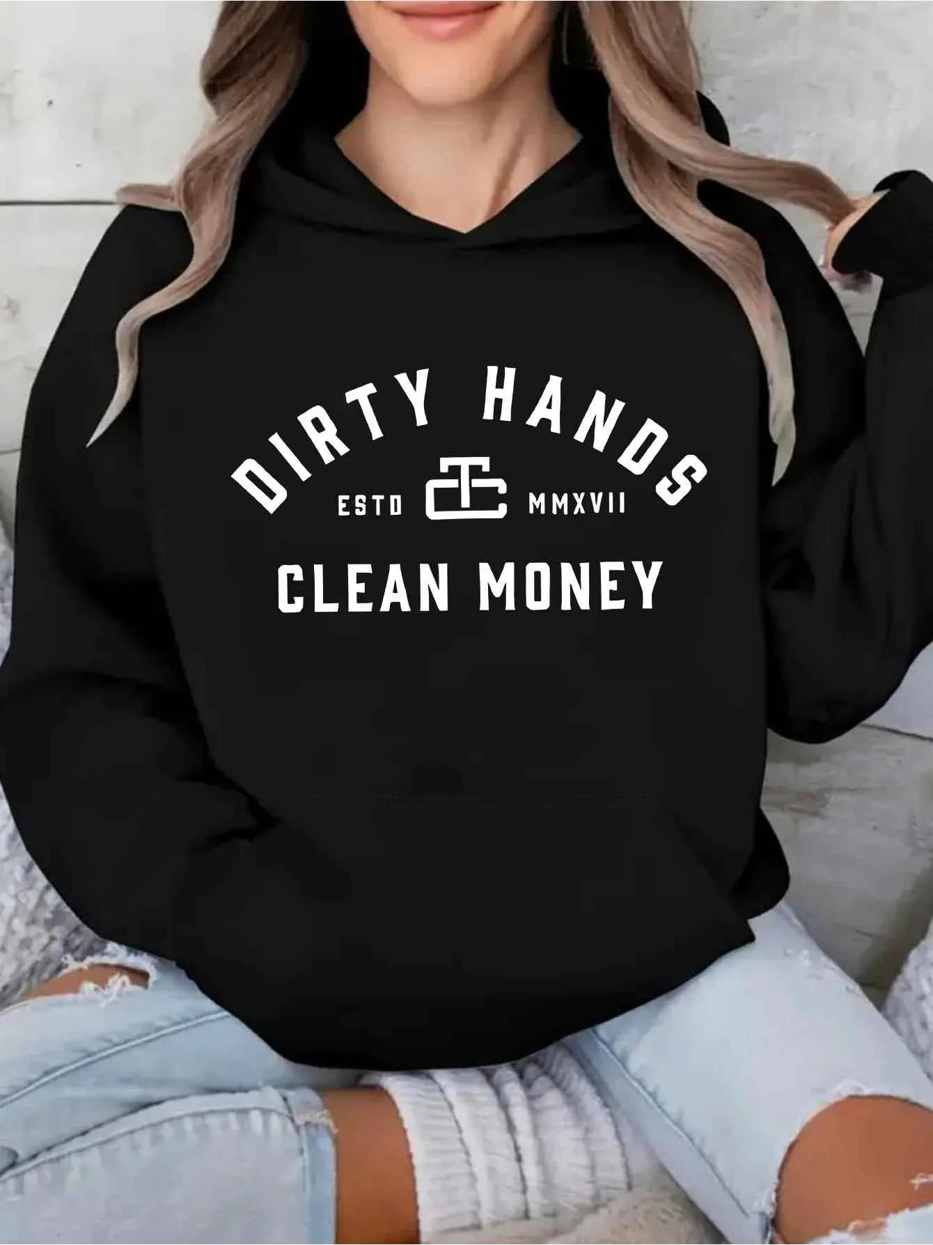 DIRTY HANDS ESTD MMXVII (2017) CLEAN MONEY Вдохновляющая толстовка с капюшоном и белым принтом с большими буквами, черный свитер
DIRTY HANDS ESTD MMXVII (2017) CLEAN MONEY Вдохновляющая толстовка с капюшоном и белым принтом с большими буквами, черный свитер