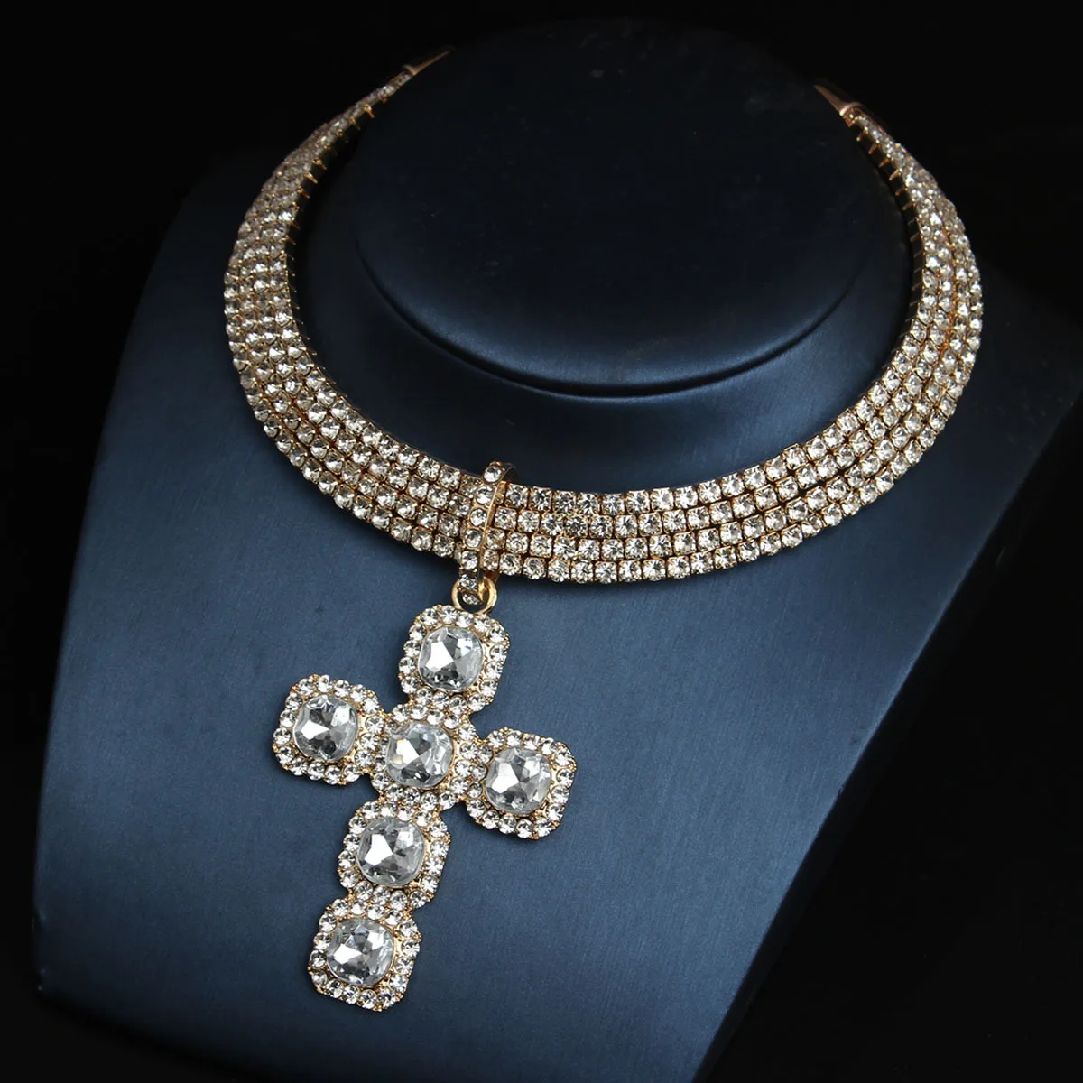 DIY accessories Cross-border European and American personalized rhinestone cross pendant collar exaggerated necklace women's hip
DIY accessories Cross-border European and American personalized rhinestone cross pendant collar exaggerated necklace women's hip