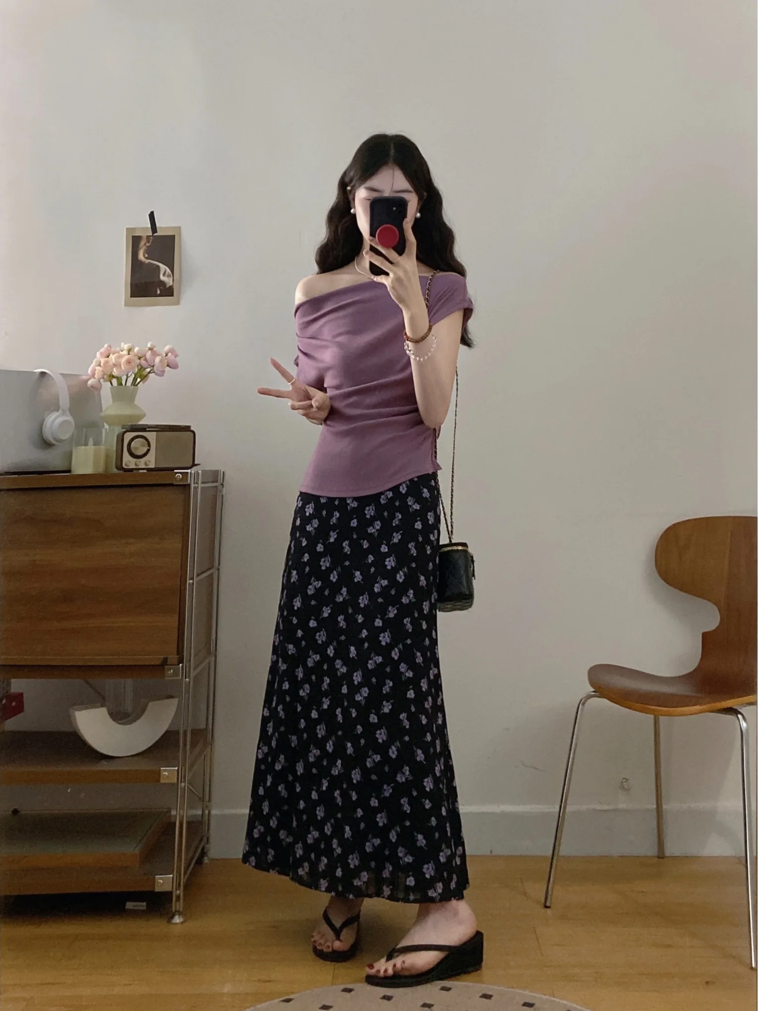 Elegant Summer Outfit Women's Korean Style plus Size Purple Off-Shoulder Short Sleeve Top Floral Halter Skirt Two-Piece Set
Elegant Summer Outfit Women's Korean Style plus Size Purple Off-Shoulder Short Sleeve Top Floral Halter Skirt Two-Piece Set