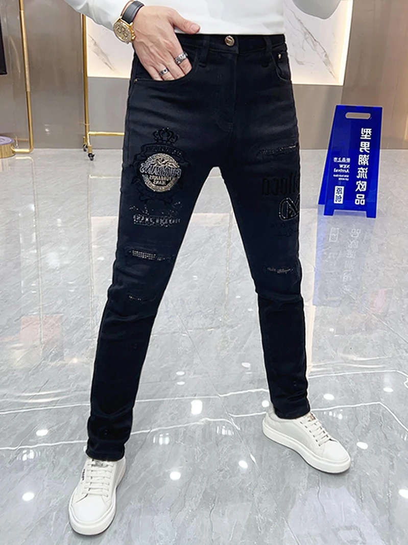 Men's Fce Lined Denim Jeans High Street Sle Rhinestone Embellied Tear Hole Slim Fit Long Trousers Autumn Winter Collec...
Men's Fce Lined Denim Jeans High Street Sle Rhinestone Embellied Tear Hole Slim Fit Long Trousers Autumn Winter Collec...