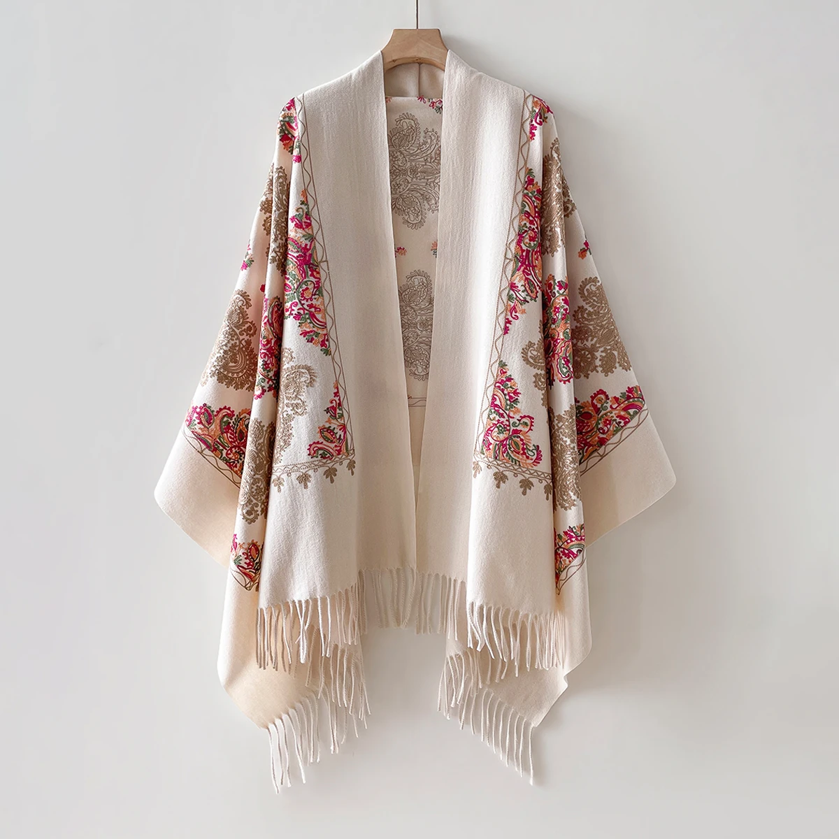 Новый зимний теплый кашемировый шарф, женское одеяло из пашмины с вышивкой, толстая шаль, шейный платок, модное пончо Bufanda Echarpe
Новый зимний теплый кашемировый шарф, женское одеяло из пашмины с вышивкой, толстая шаль, шейный платок, модное пончо Bufanda Echarpe