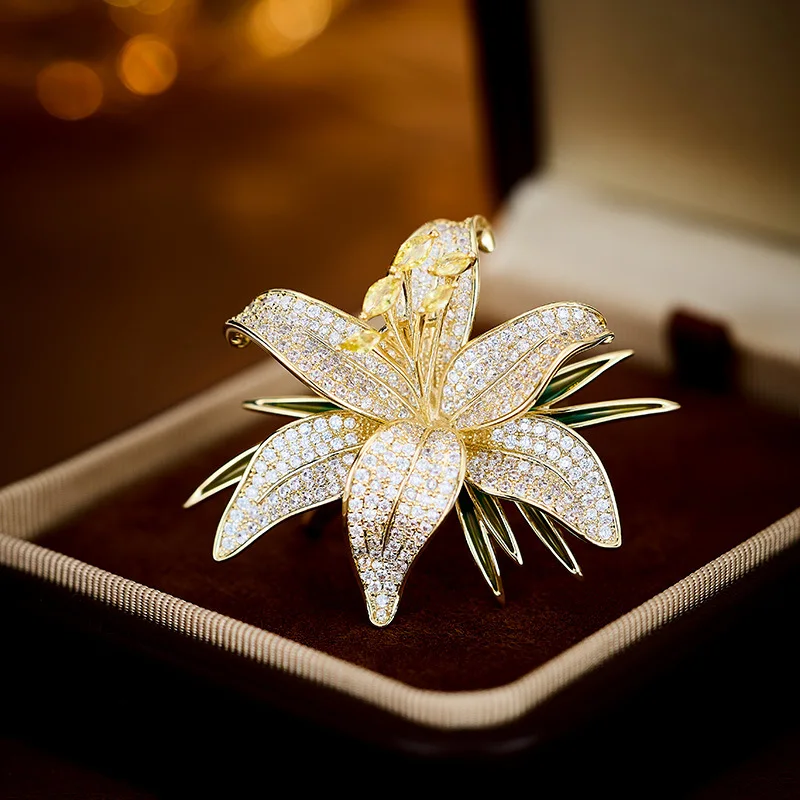 High-end design, light luxury and high-end lily brooch, luxurious coat accessory, niche high-end flower brooch
High-end design, light luxury and high-end lily brooch, luxurious coat accessory, niche high-end flower brooch