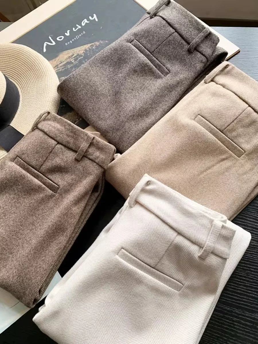 Winter 2023 Thiened Commuter Casual Pants Women's Straight Leg Textured Cone ape Warm Comfortable Faionable Trousers
Winter 2023 Thiened Commuter Casual Pants Women's Straight Leg Textured Cone ape Warm Comfortable Faionable Trousers