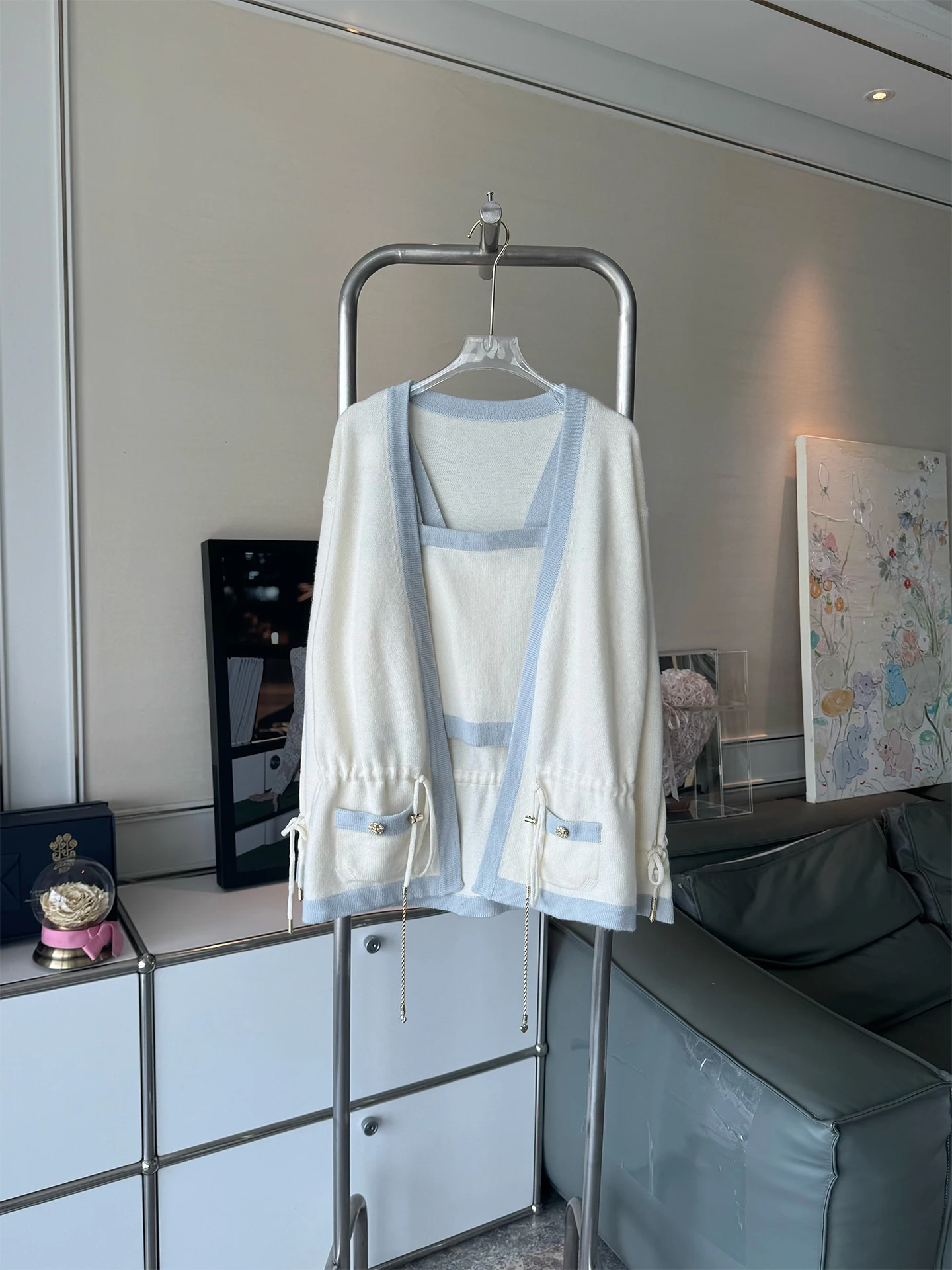 Kun Total Wool Fashion Set Women's Spring Elegance Three-piece Suite Breathable Long Sleeve round Neck Cardigan Casual Wear
Kun Total Wool Fashion Set Women's Spring Elegance Three-piece Suite Breathable Long Sleeve round Neck Cardigan Casual Wear