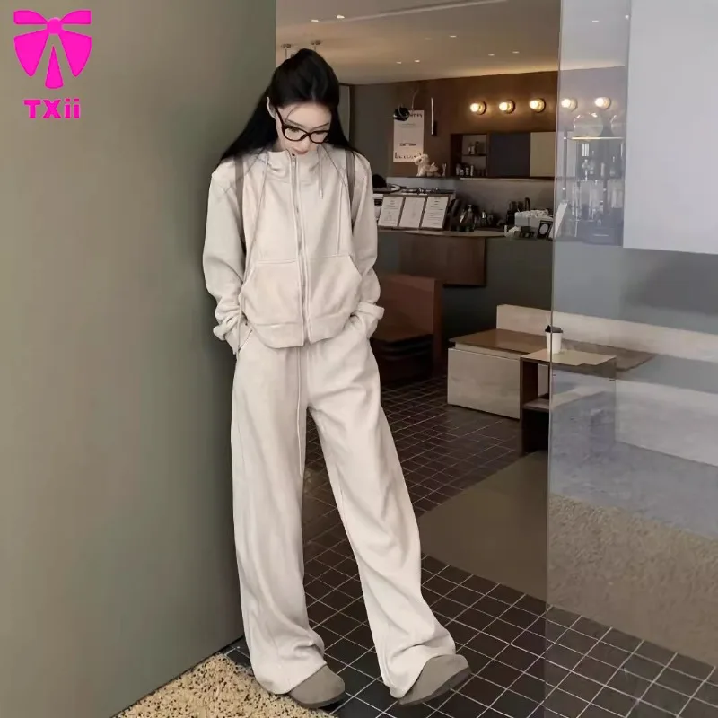 2024 autumn and winter new long pants set fashionable women's two-piece set hooded sportswear casual loose sportswear set
2024 autumn and winter new long pants set fashionable women's two-piece set hooded sportswear casual loose sportswear set