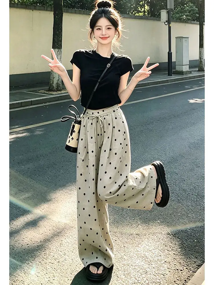 Slimming plus Size Women's Summer Outfit Short Sleeve T-Shirt Polka Dot Wide Leg Pants Loose Feel Set Comfortable Casual Style
Slimming plus Size Women's Summer Outfit Short Sleeve T-Shirt Polka Dot Wide Leg Pants Loose Feel Set Comfortable Casual Style