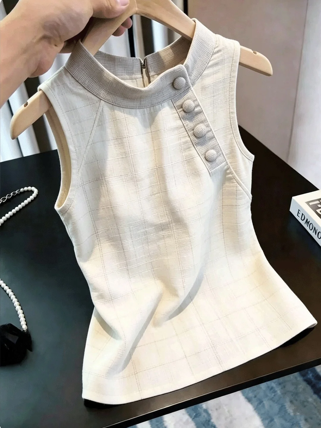 Fashionable Sleeveless Vest 2026 Summer New Design Commute Top Women's Clothing Korean Style Loose Fit round Neck Vest
Fashionable Sleeveless Vest 2026 Summer New Design Commute Top Women's Clothing Korean Style Loose Fit round Neck Vest