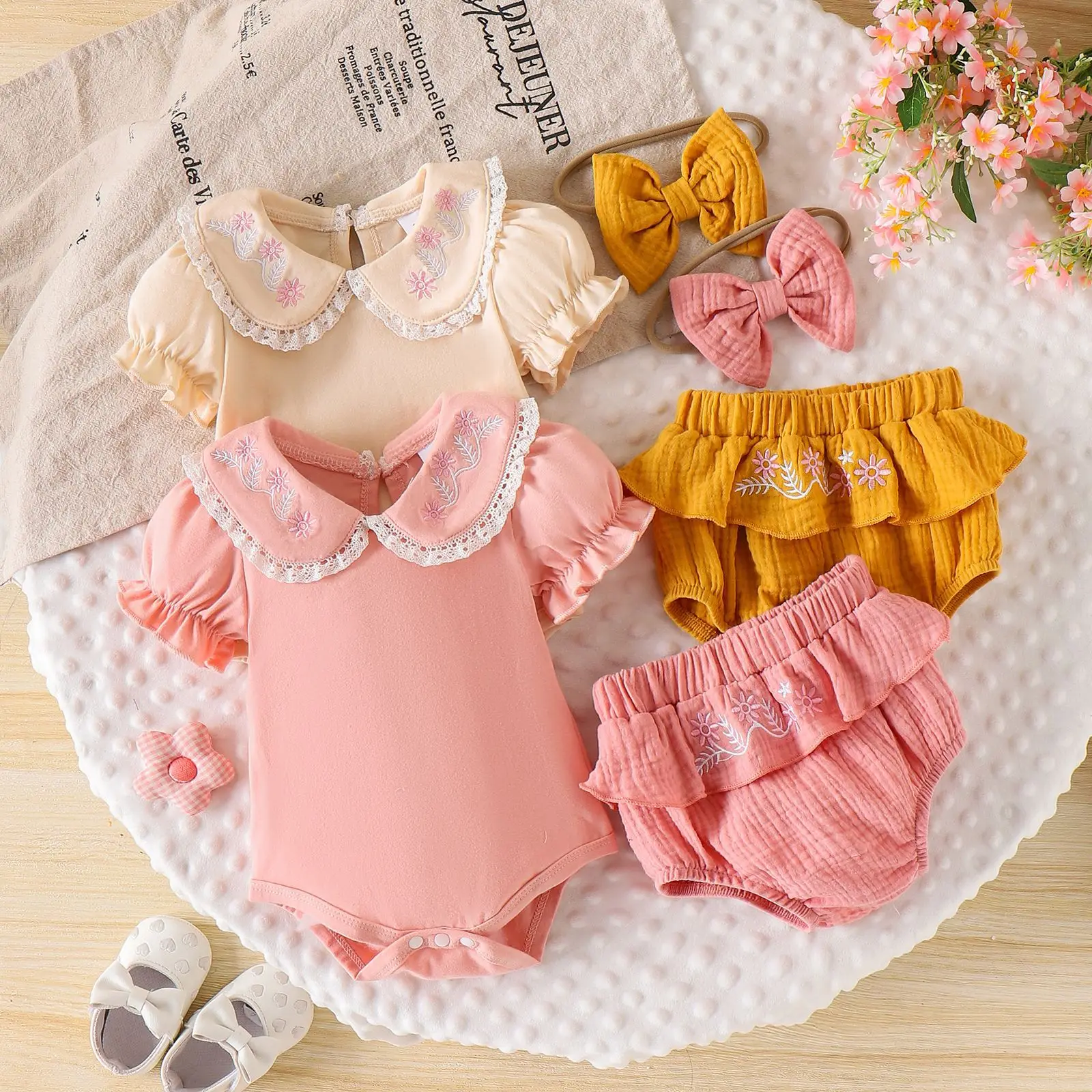 3Pcs Set 0-18M Newborn Baby Girl Clothes Summer Short Sleeve Floral Embroidery Lapel Romper + Shorts + Headband Toddler Outfit
3Pcs Set 0-18M Newborn Baby Girl Clothes Summer Short Sleeve Floral Embroidery Lapel Romper + Shorts + Headband Toddler Outfit