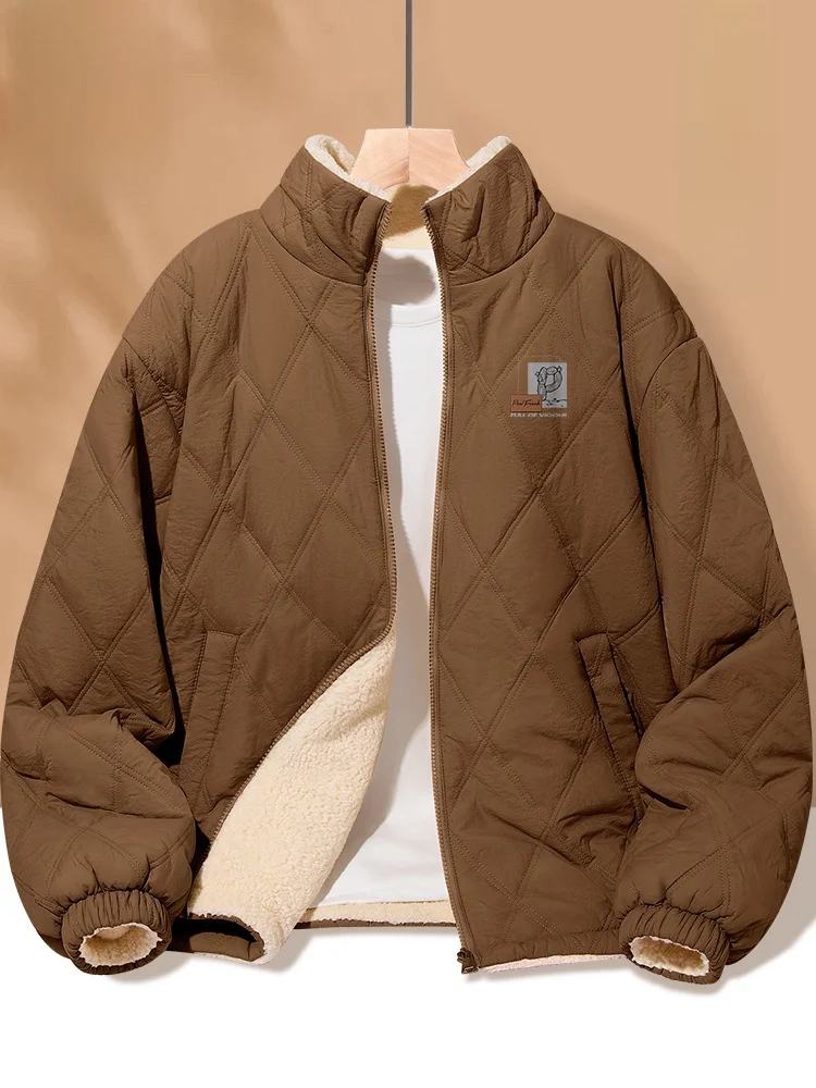 Мужская зимняя хлопковая стеганая куртка с утеплением из овечьего вельвета, с ромбовидным узором, молодежная повседневная утолщенная куртка с длинными рукавами
Мужская зимняя хлопковая стеганая куртка с утеплением из овечьего вельвета, с ромбовидным узором, молодежная повседневная утолщенная куртка с длинными рукавами