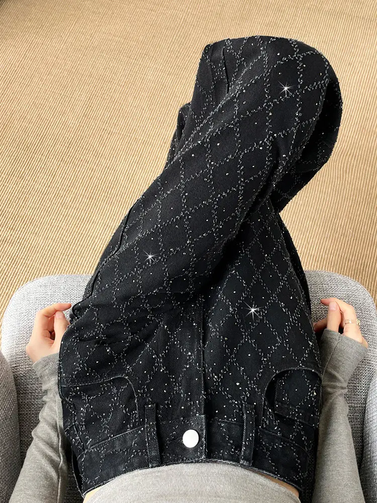 2026 spring new arrival: fashionable, heavily embellished, starry black, sparkling rhinestone jacquard denim jeans
2026 spring new arrival: fashionable, heavily embellished, starry black, sparkling rhinestone jacquard denim jeans